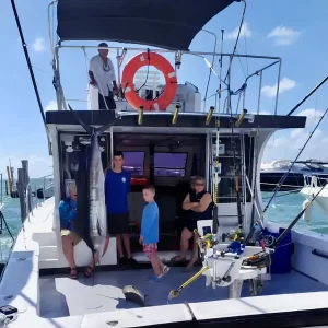 25.-DEFFENDER 48 FT Up to 14 people - Image 10