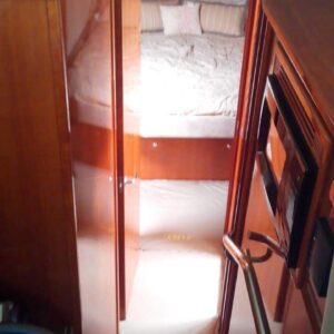 34.-Riviera 45 Ft Up to 5 people - Image 2