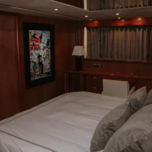 2. Sunseeker 82 " - Image 22